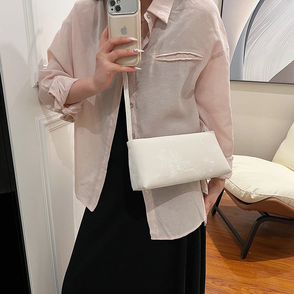 Petit Sac Bandoulière Femme – Design Carré Élégant – Cuir PU Tendance 2025