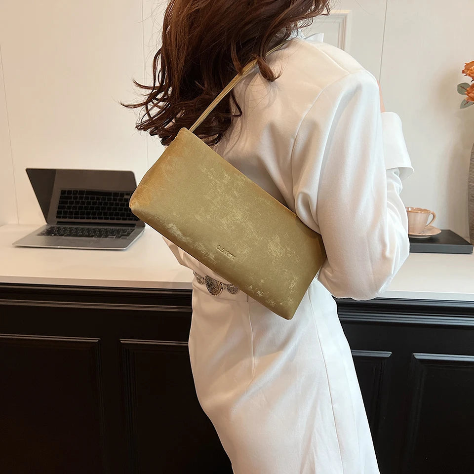Petit Sac Bandoulière Femme – Design Carré Élégant – Cuir PU Tendance 2025