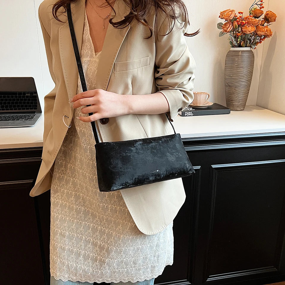 Petit Sac Bandoulière Femme – Design Carré Élégant – Cuir PU Tendance 2025