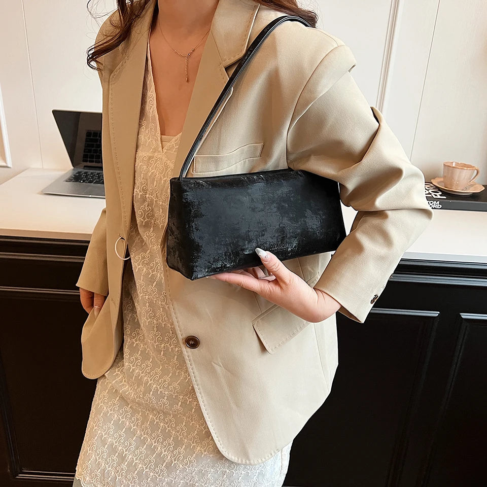 Petit Sac Bandoulière Femme – Design Carré Élégant – Cuir PU Tendance 2025