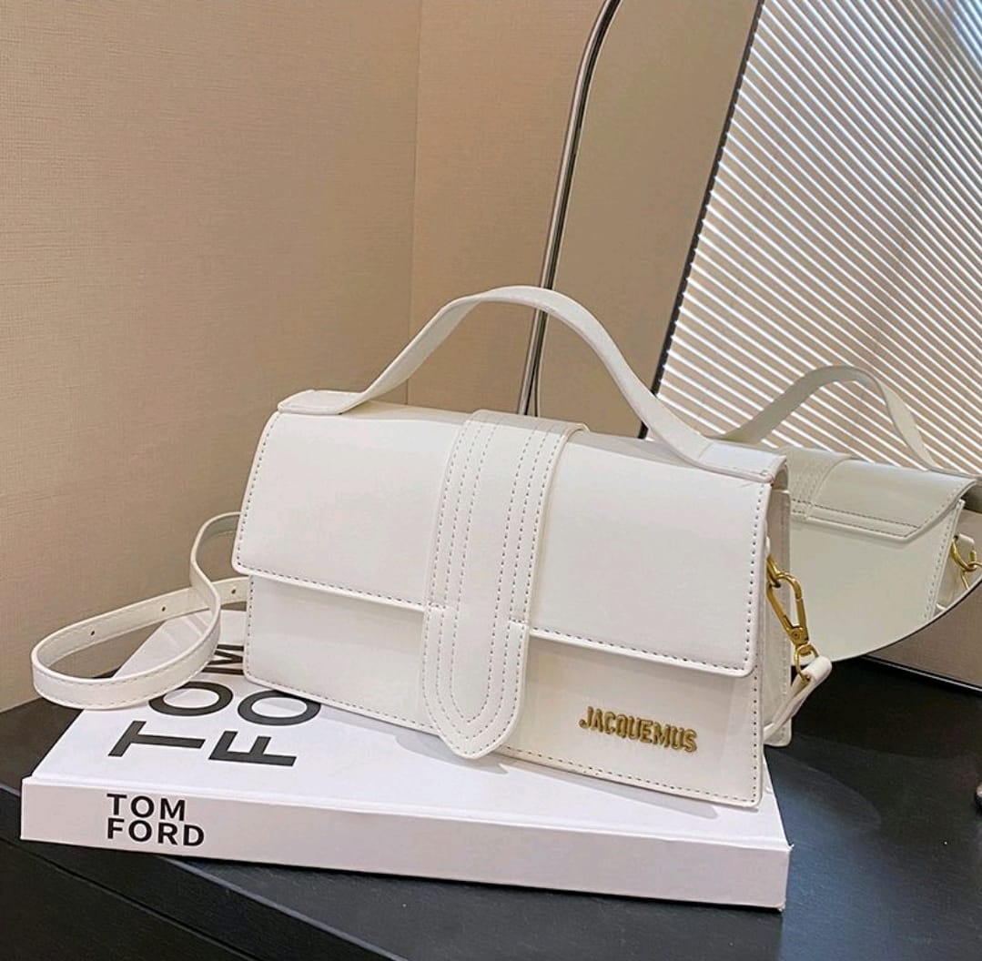 Sac à main rectangulaire en cuir lisse – Poignée & bandoulière – Format 24 cm JACQUEMUS