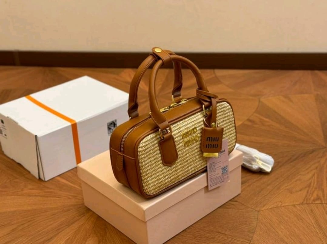 Sac à main rectangulaire en paille et simili cuir – Style vintage – 22 cm