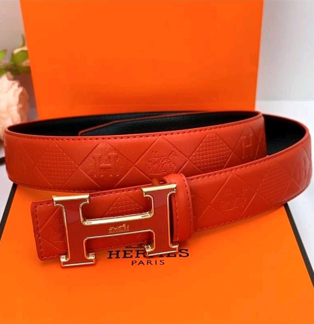 Ceinture Femme Élégante avec Boucle Dorée – Style Luxe & Intemporel – Cuir Végan Haute Qualité