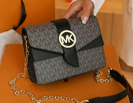 Sac à bandoulière femme tendance – Style luxe, Mickael Kors, chaîne dorée